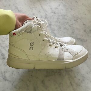 On Cloud The Roger Mid Clubhouse Sneakers Women's 7.5